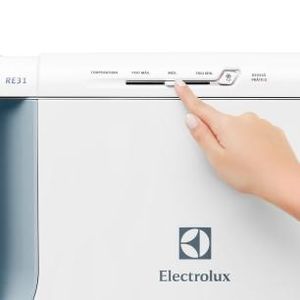 Geladeira Electrolux 240 Litros Cycle Defrost Degelo Prático Branco RE31