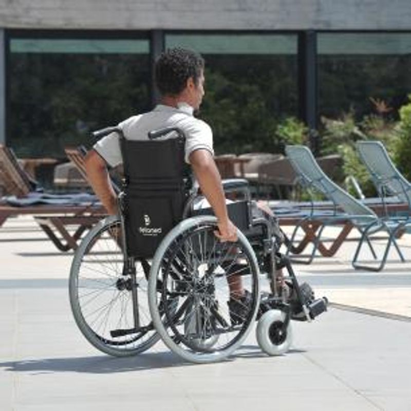 Cadeira de Rodas Dellamed Dobrável em Aço até 120 Kg Cinza e Preto D400-T48-1767978920236