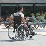 Cadeira de Rodas Dellamed Dobrável em Aço até 120 Kg Cinza e Preto D400-T44 -1767982251104